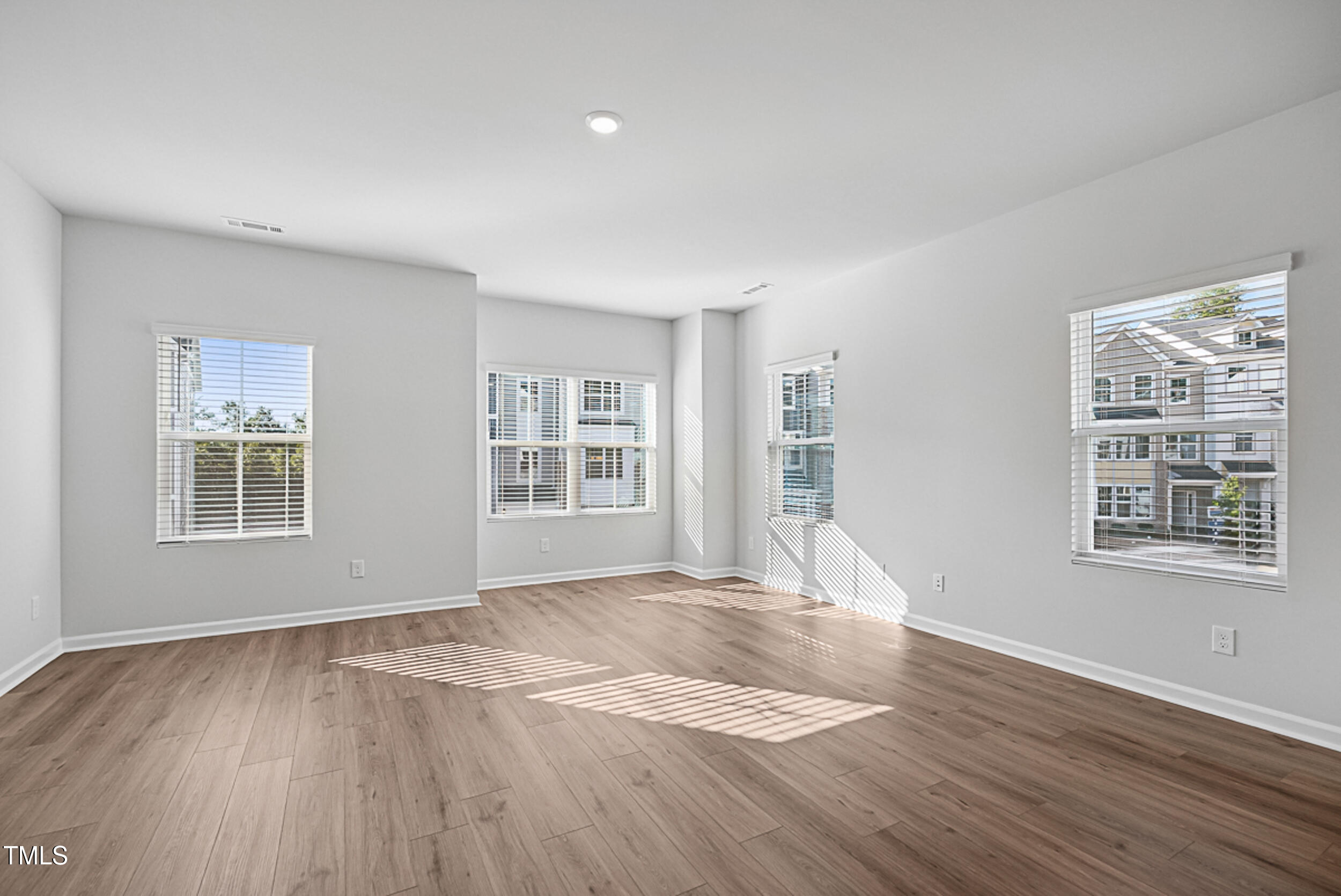 312 Chesapeake Commons Street