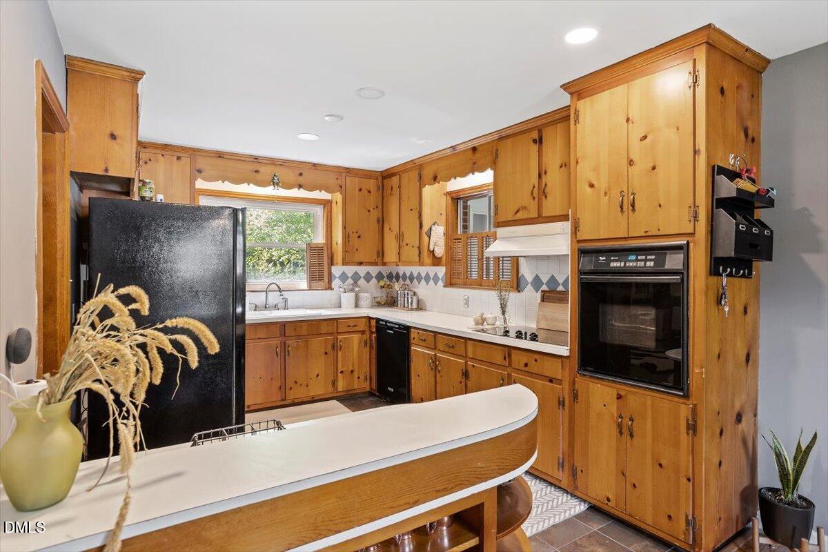 335 Pleasant Drive