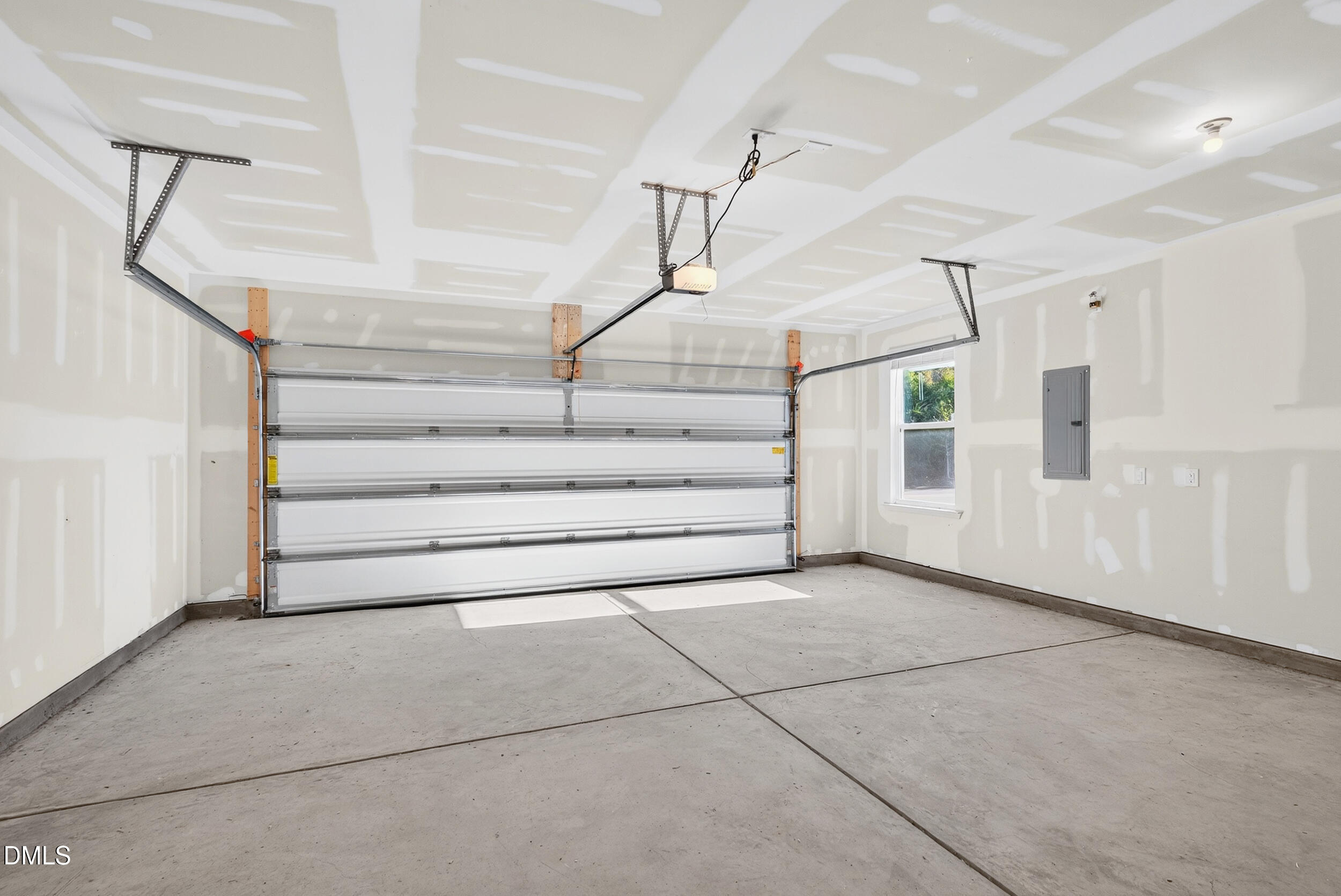 331 Chesapeake Commons Street