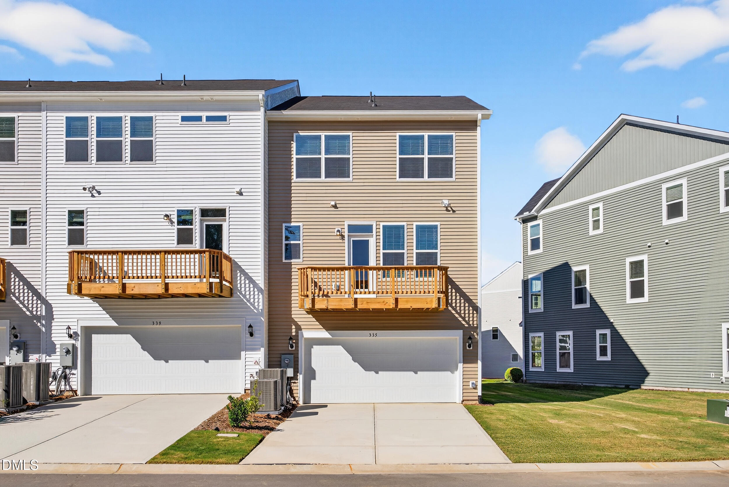 335 Chesapeake Commons Street