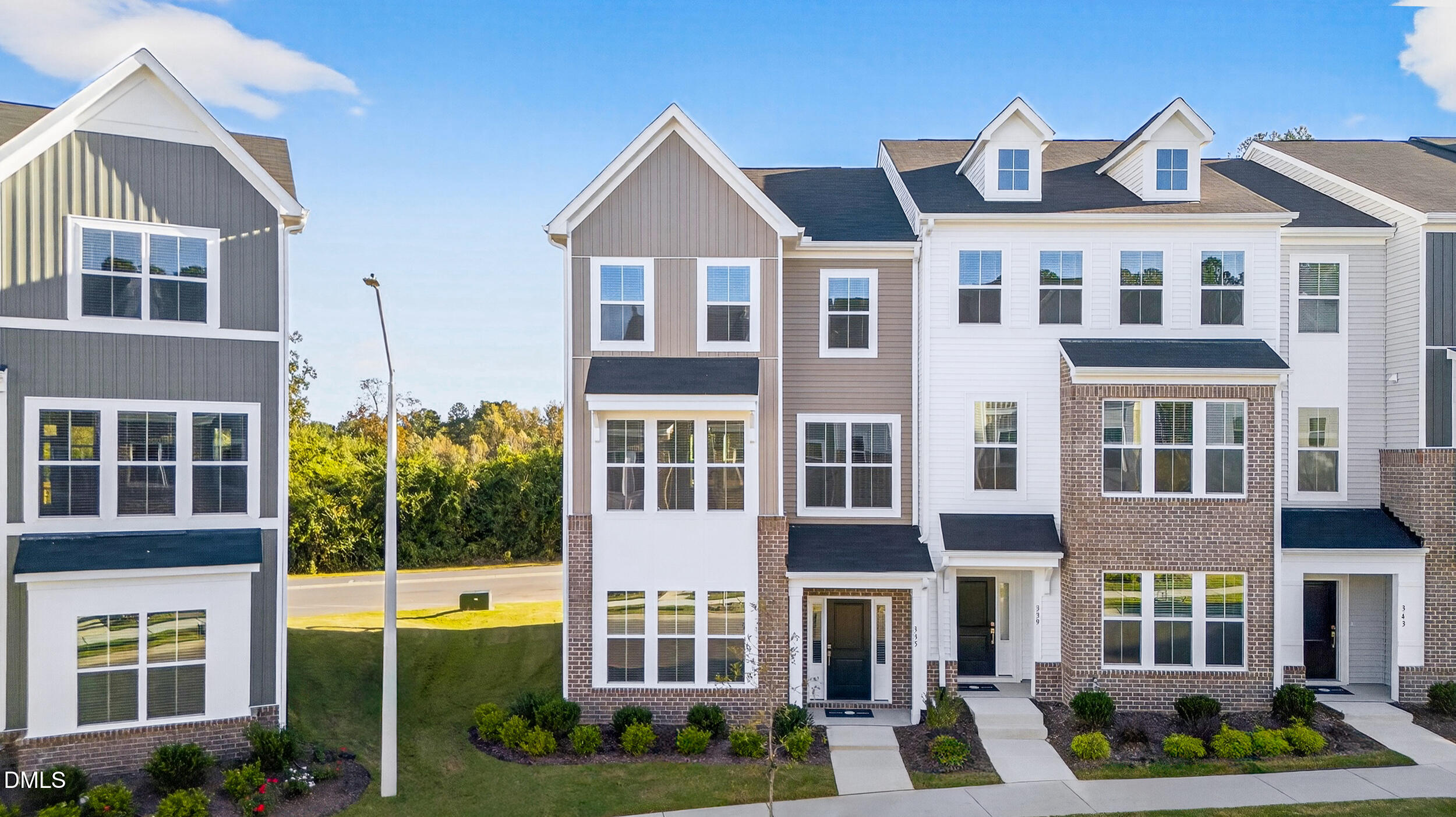 335 Chesapeake Commons Street