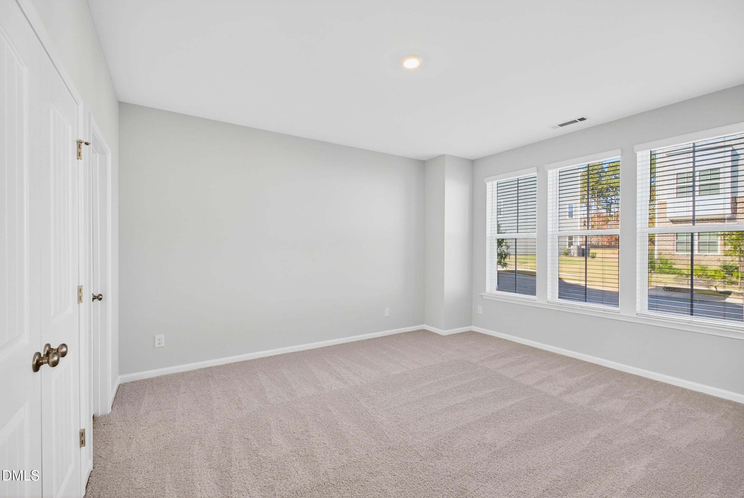 315 Chesapeake Commons Street