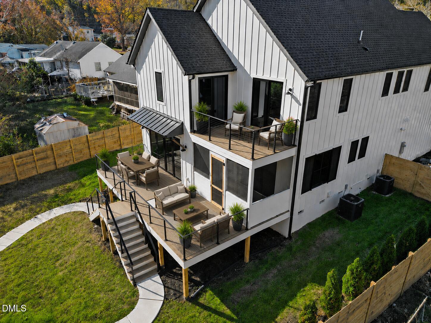 1232 Somerset Road