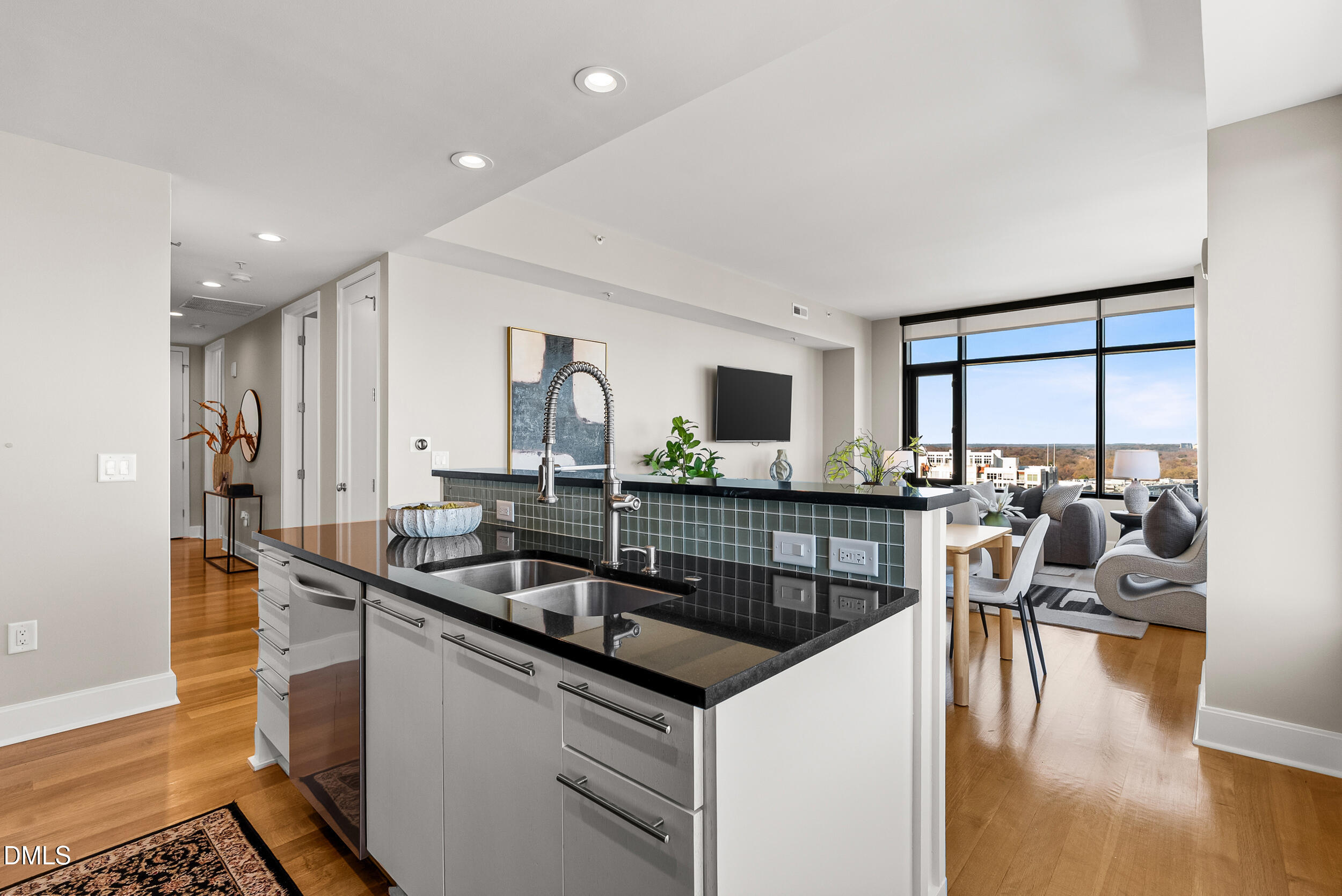 122 N Harrington Street