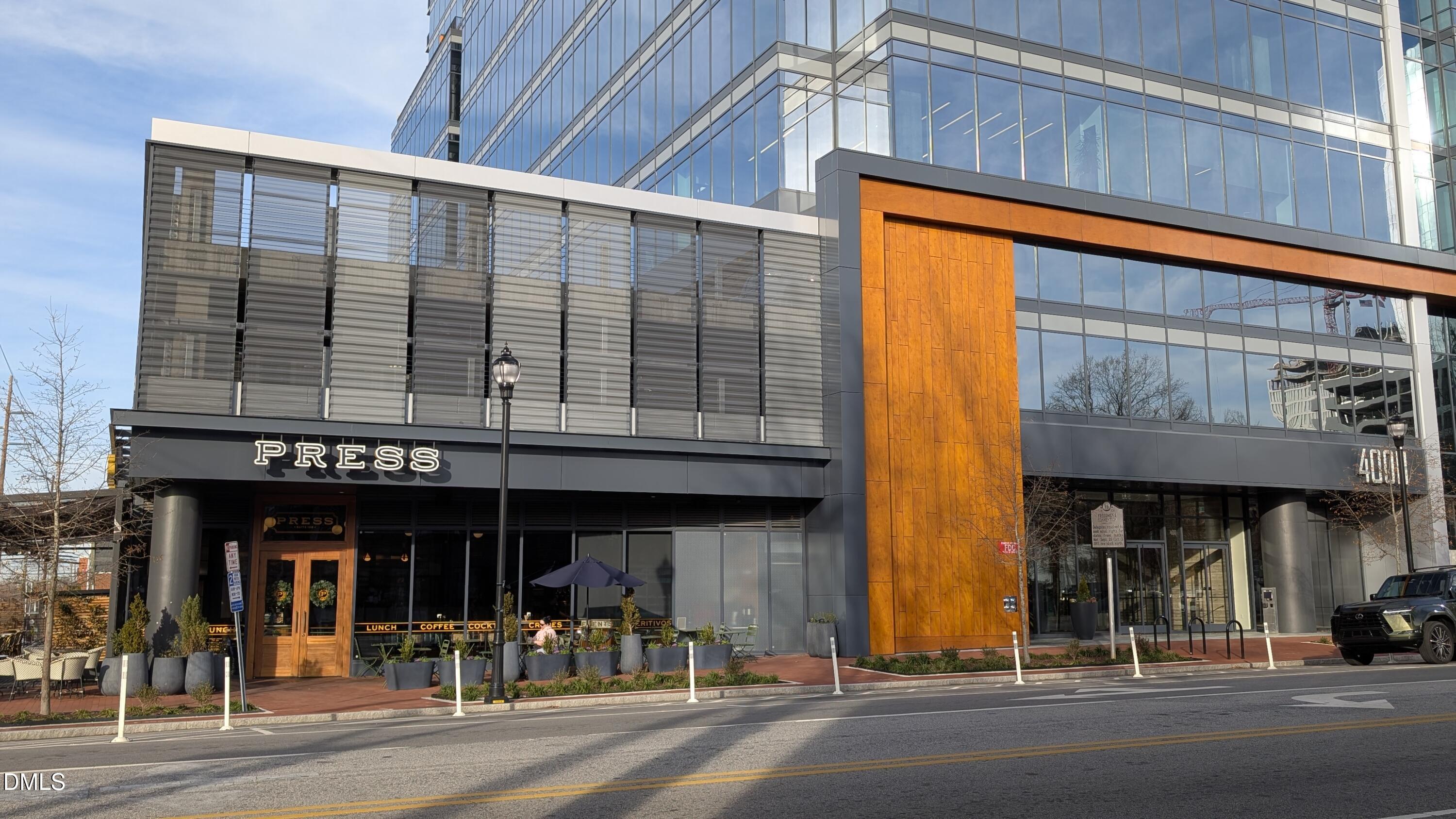 122 N Harrington Street