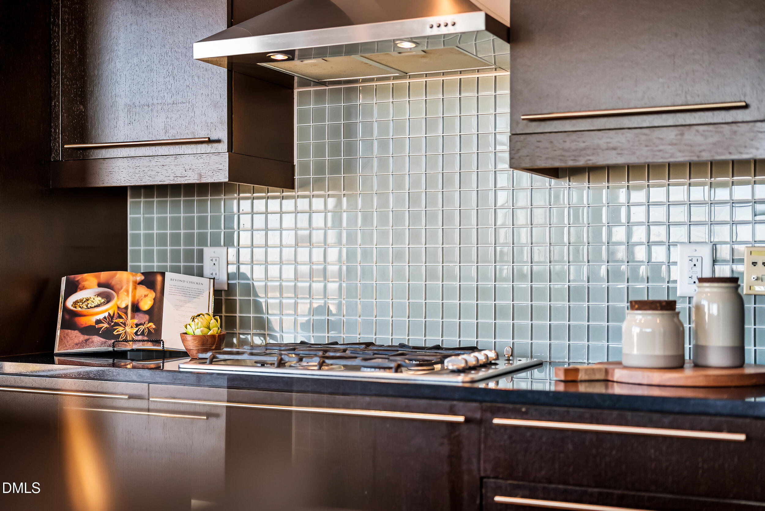 122 N Harrington Street