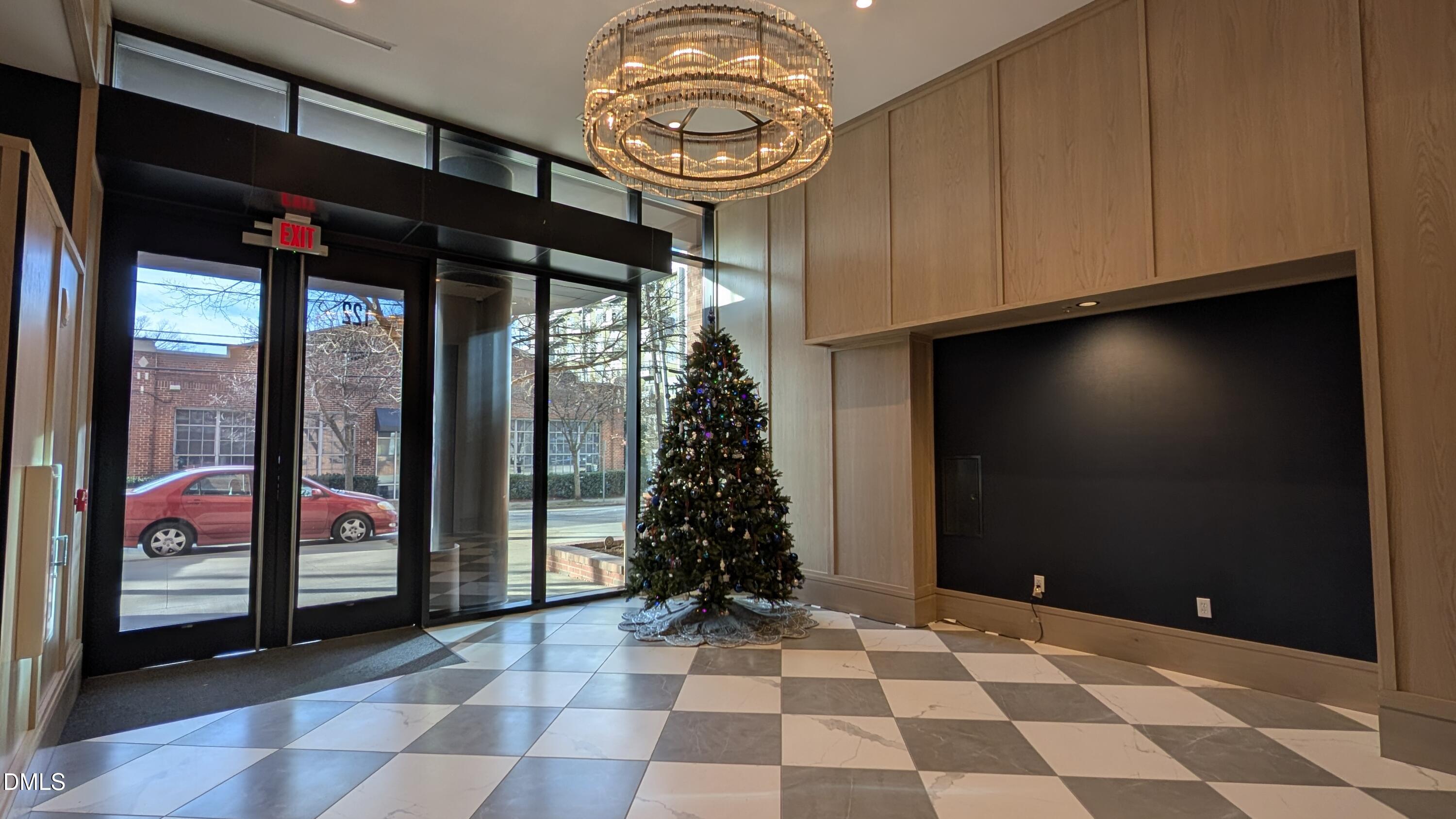 122 N Harrington Street