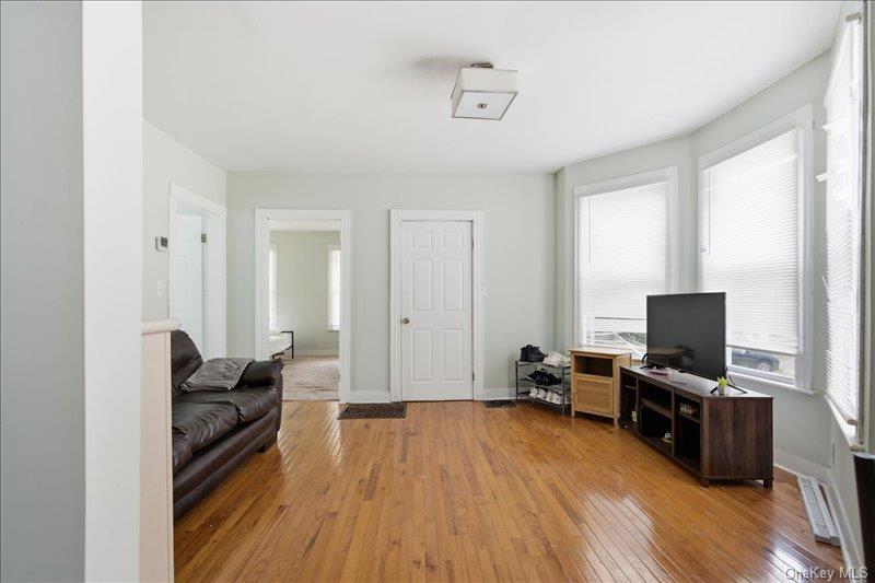 4 Lathrop Avenue