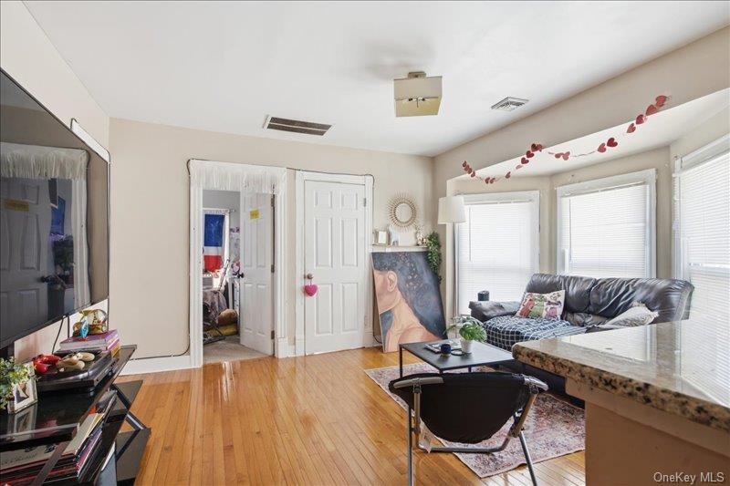 4 Lathrop Avenue
