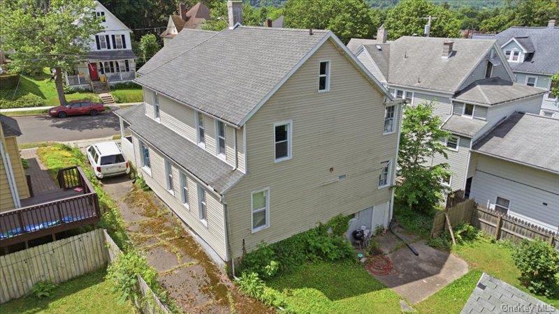 4 Lathrop Avenue