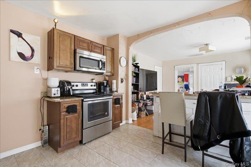 4 Lathrop Avenue