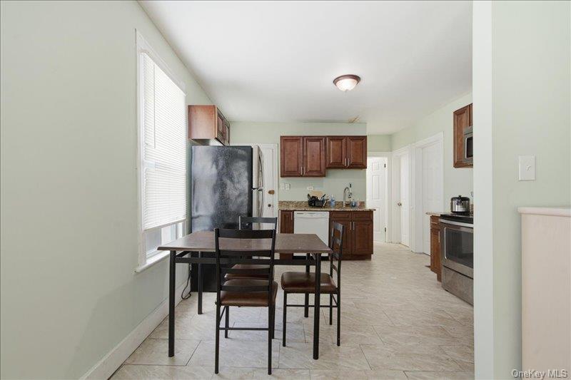 4 Lathrop Avenue