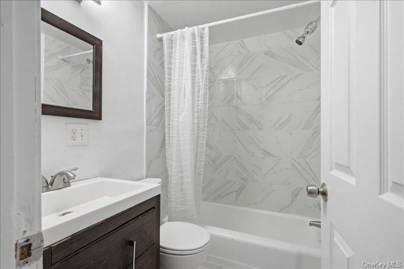 4 Lathrop Avenue