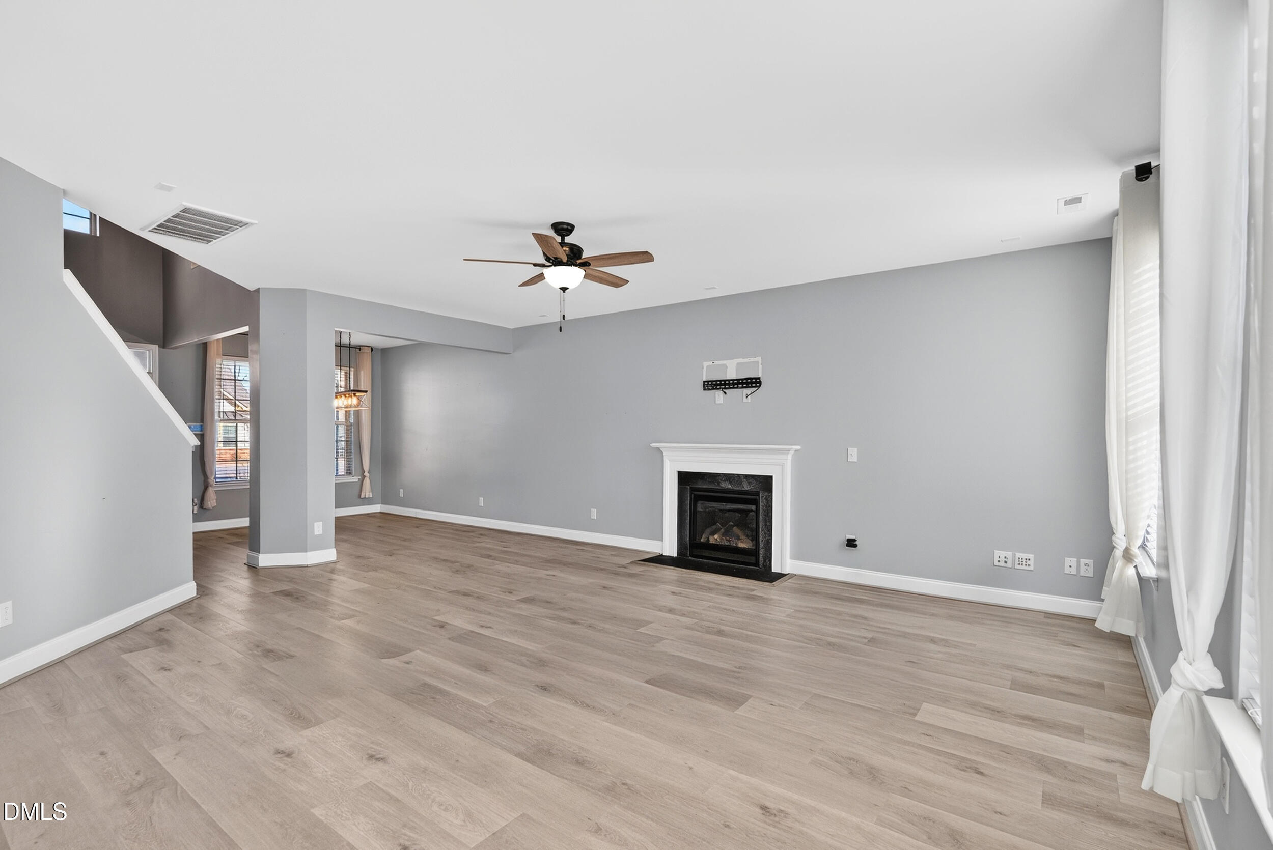 3325 Lacewing Drive