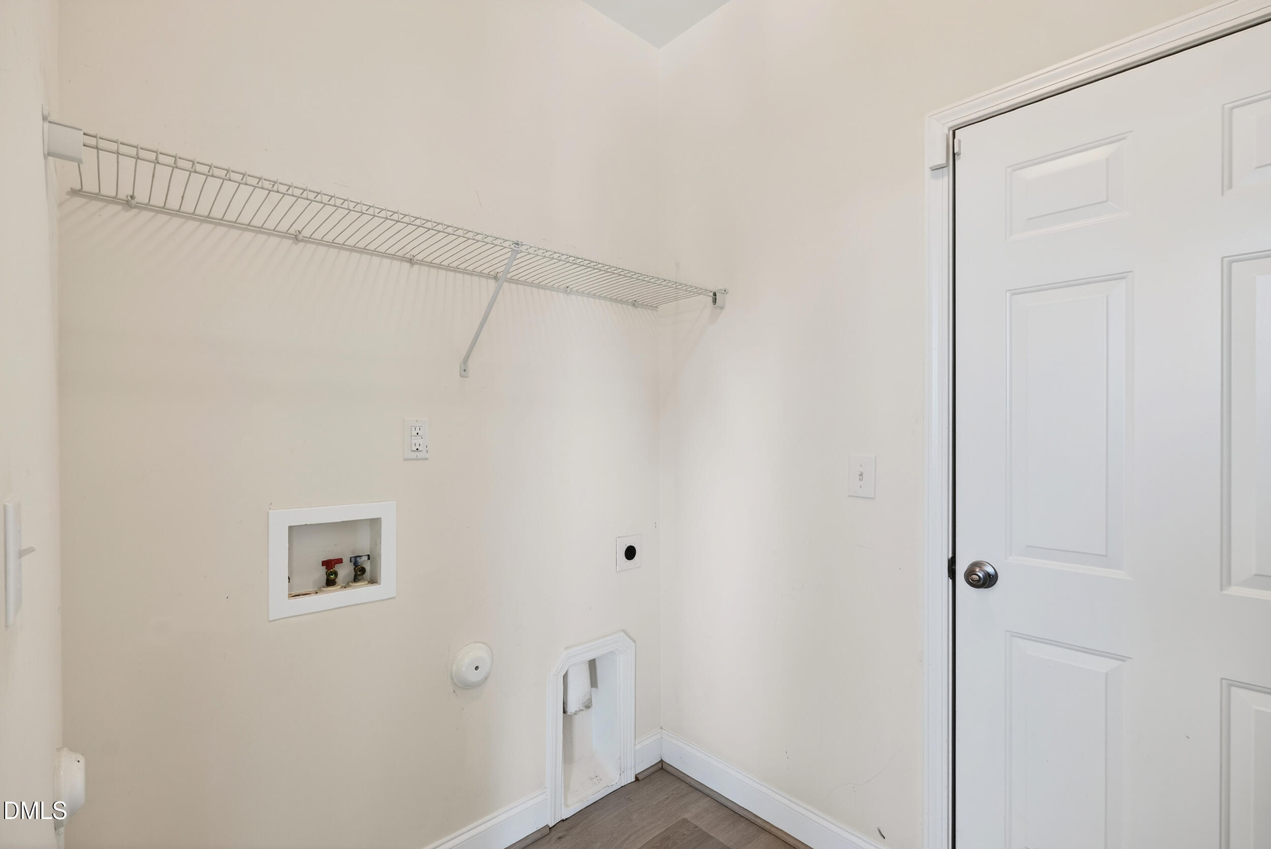 3325 Lacewing Drive