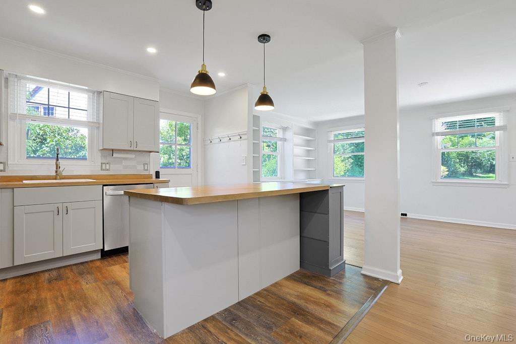4 Calton Road