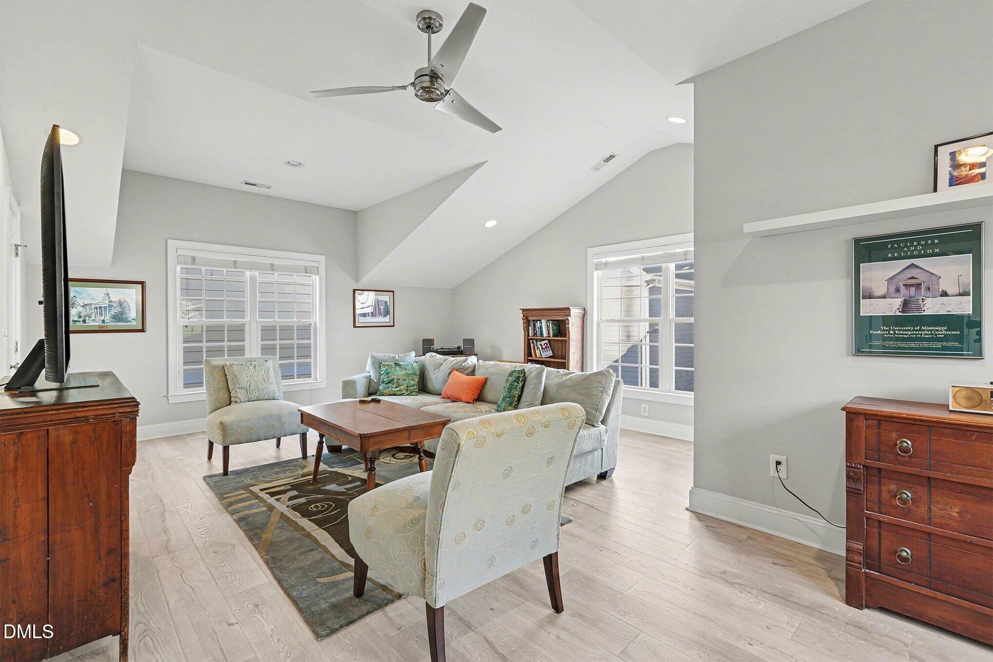 1213 N Blount Street