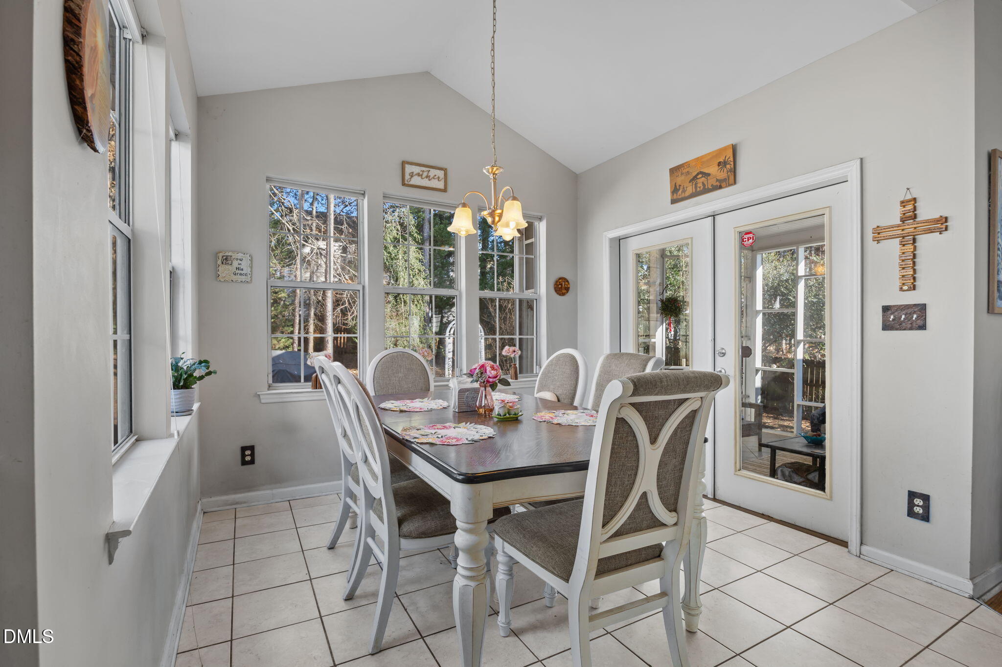 208 Trailview Drive