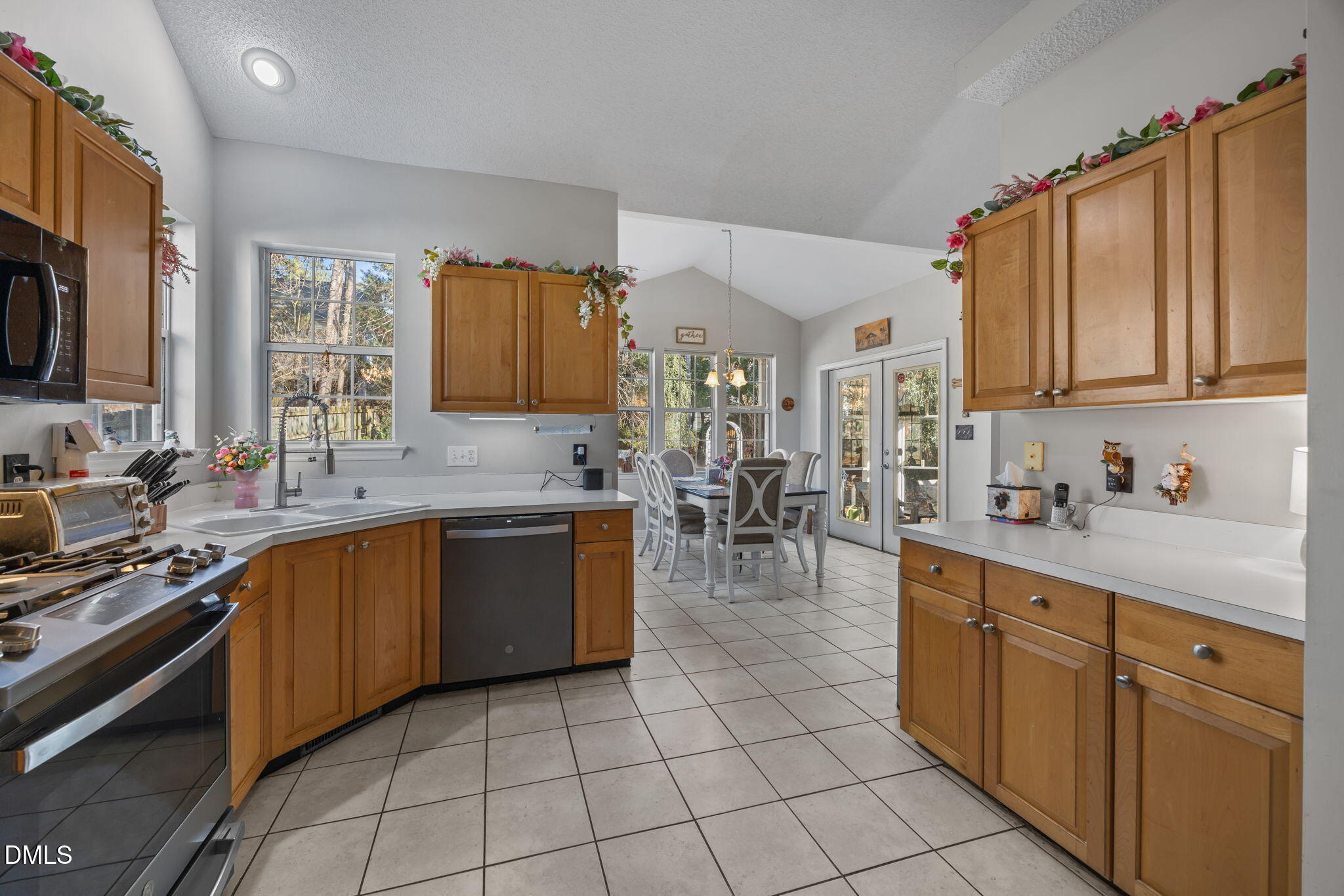 208 Trailview Drive