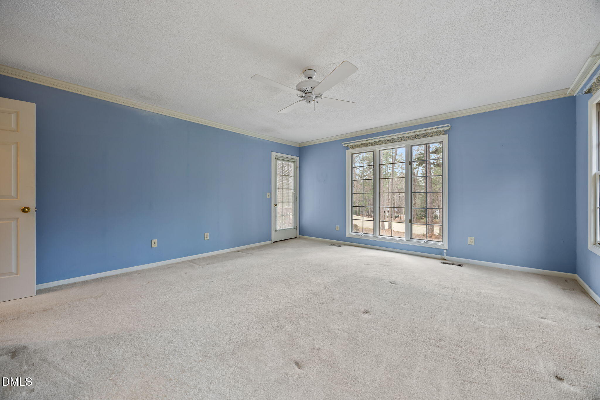 565 Chelsea Drive