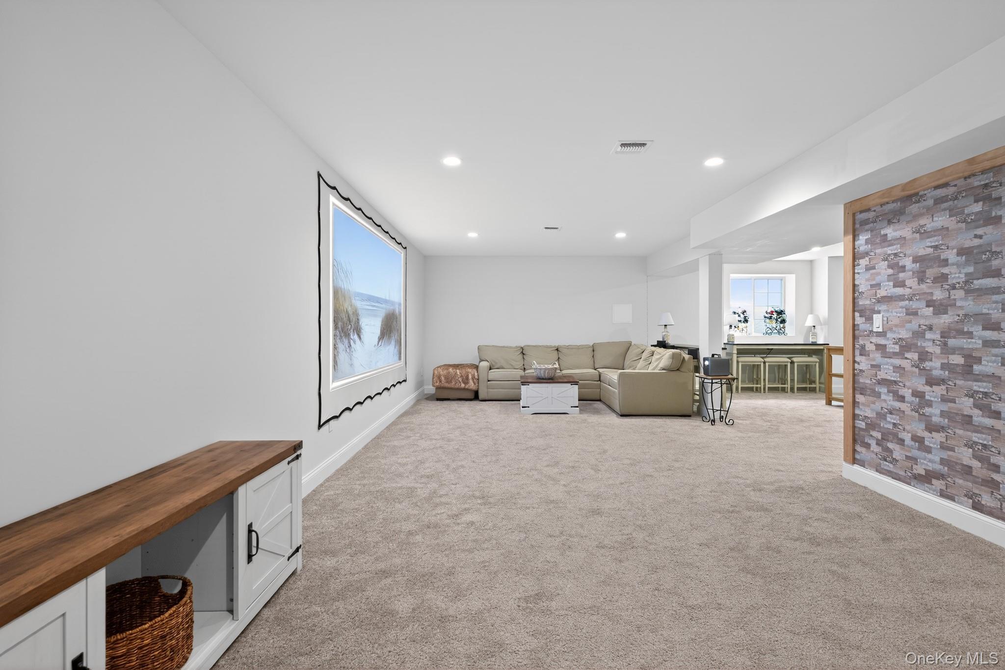 104 Ari Lane