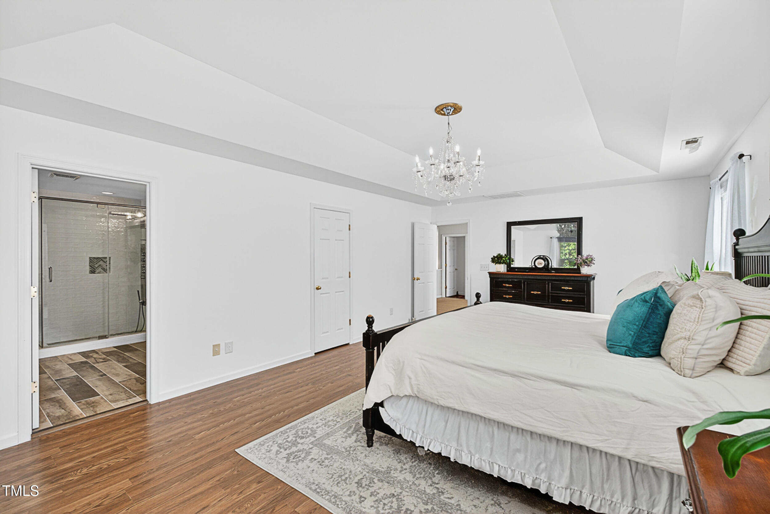 1124 Woodlands Creek Way