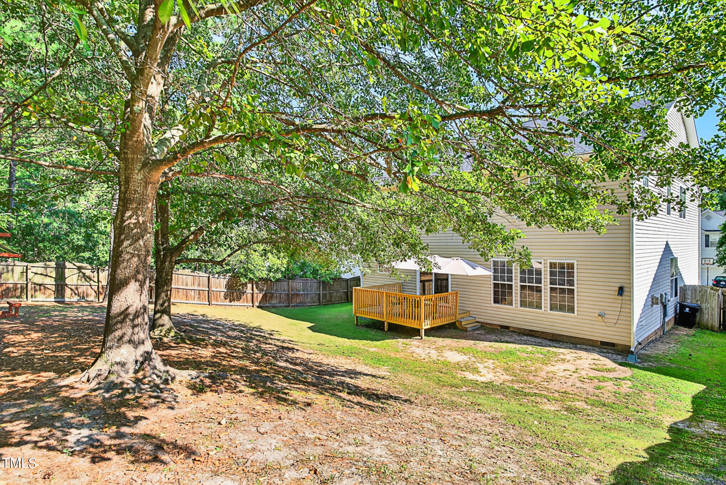 1124 Woodlands Creek Way