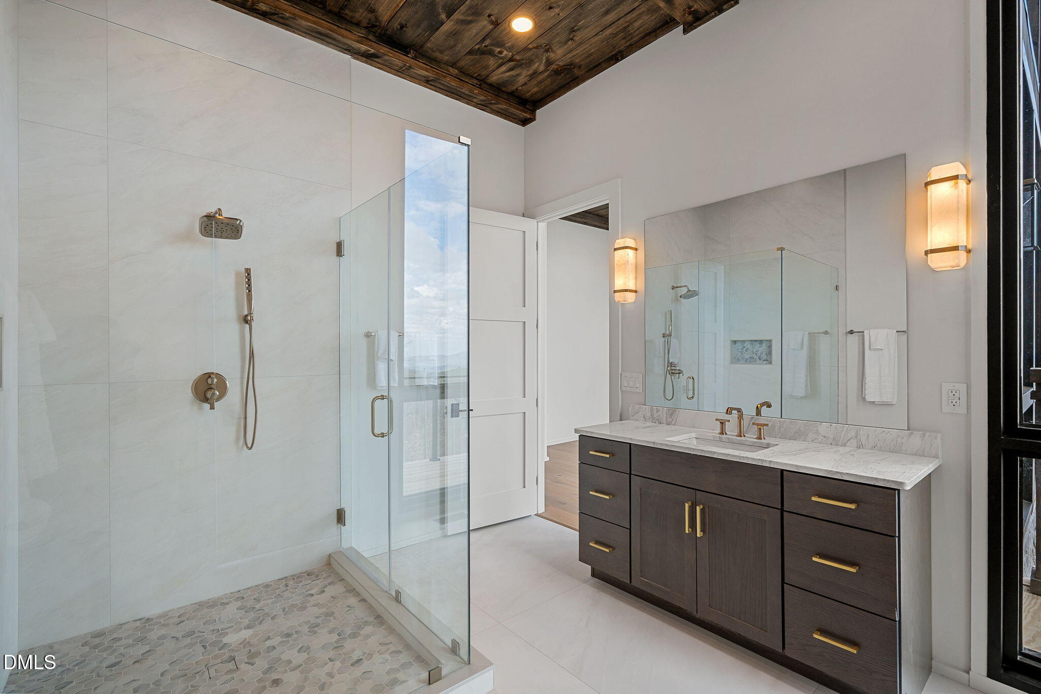 404 Silver Eagle Trail