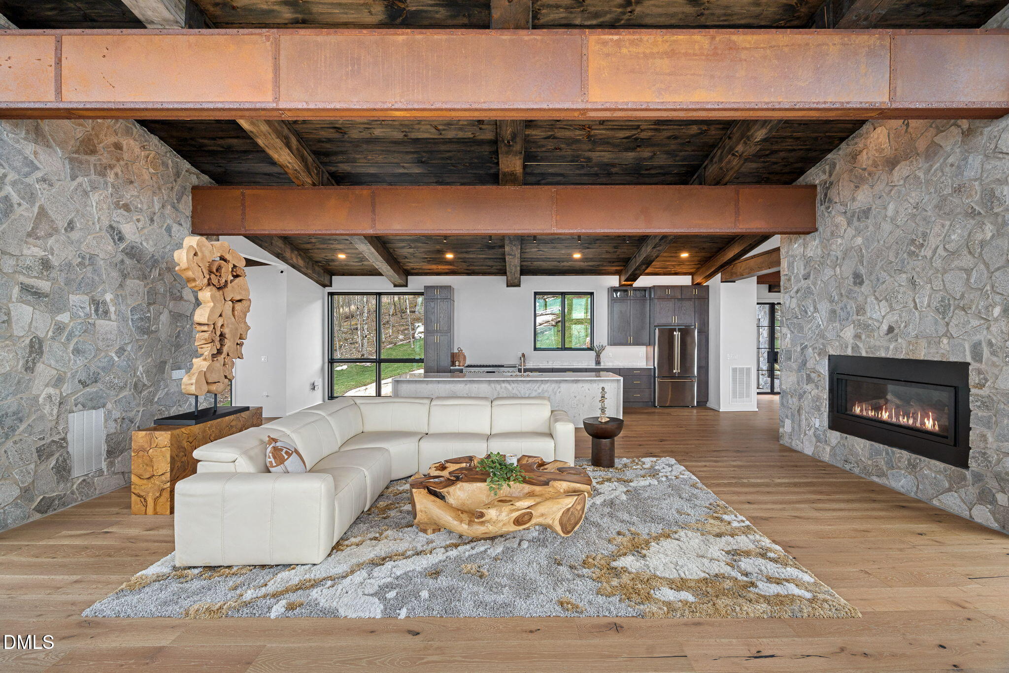 404 Silver Eagle Trail