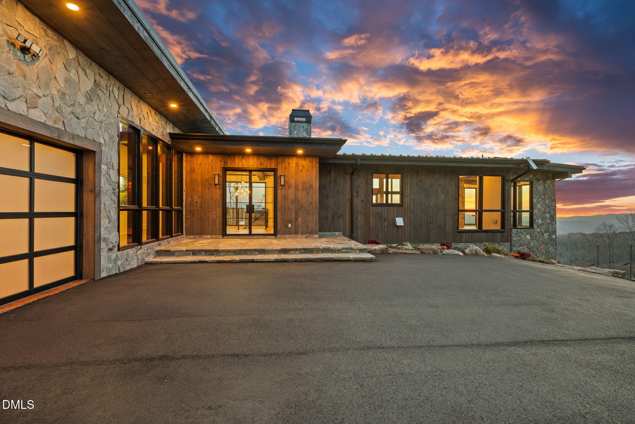 404 Silver Eagle Trail