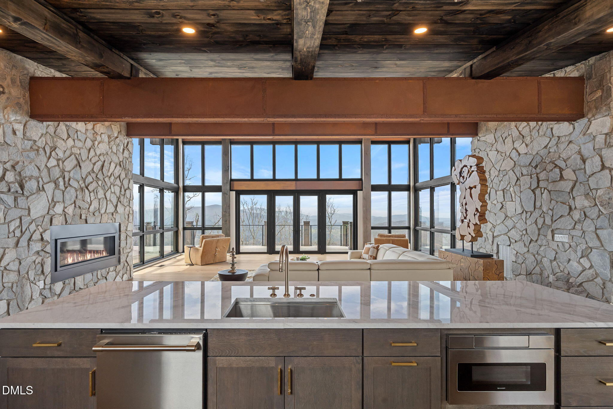 404 Silver Eagle Trail