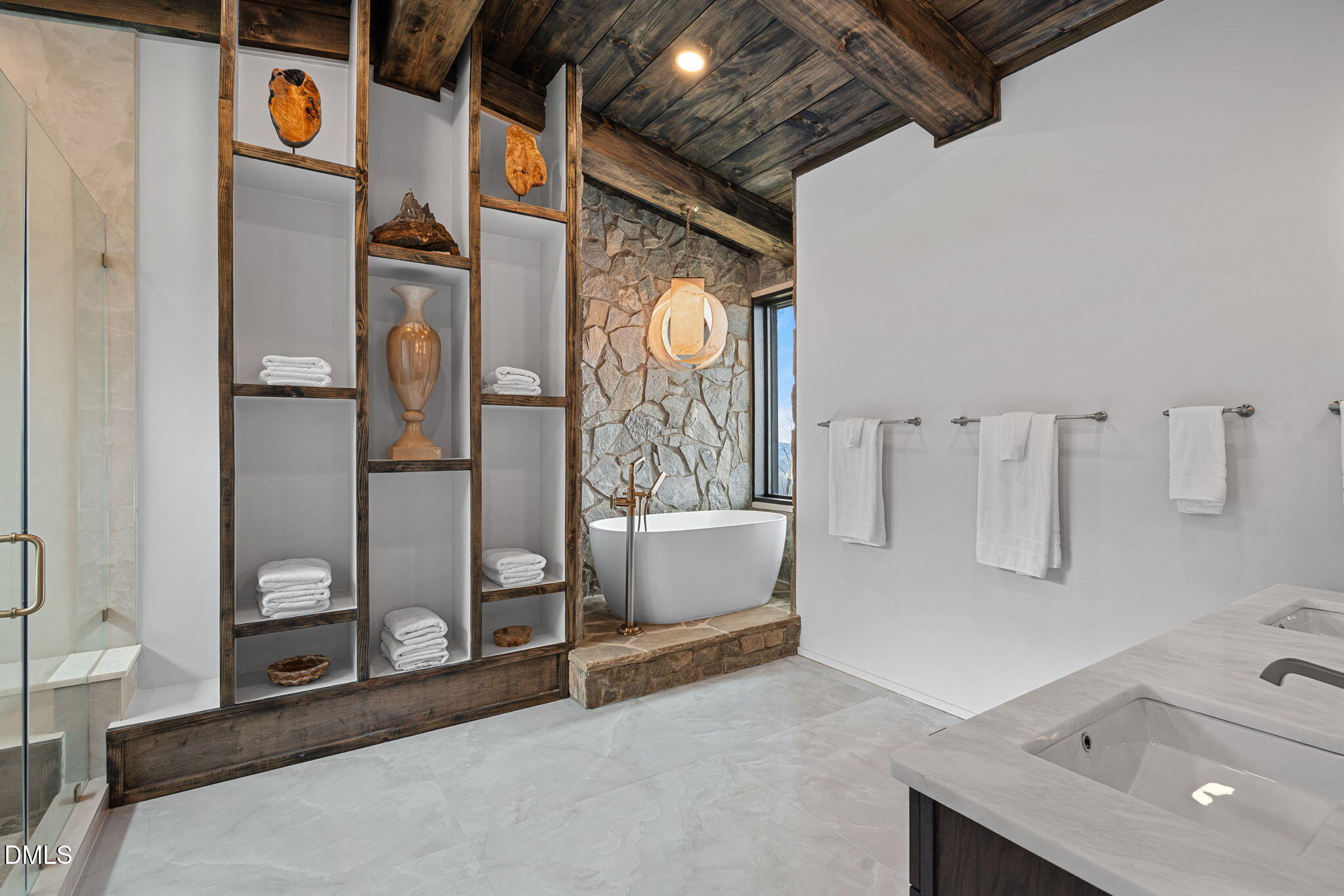 404 Silver Eagle Trail