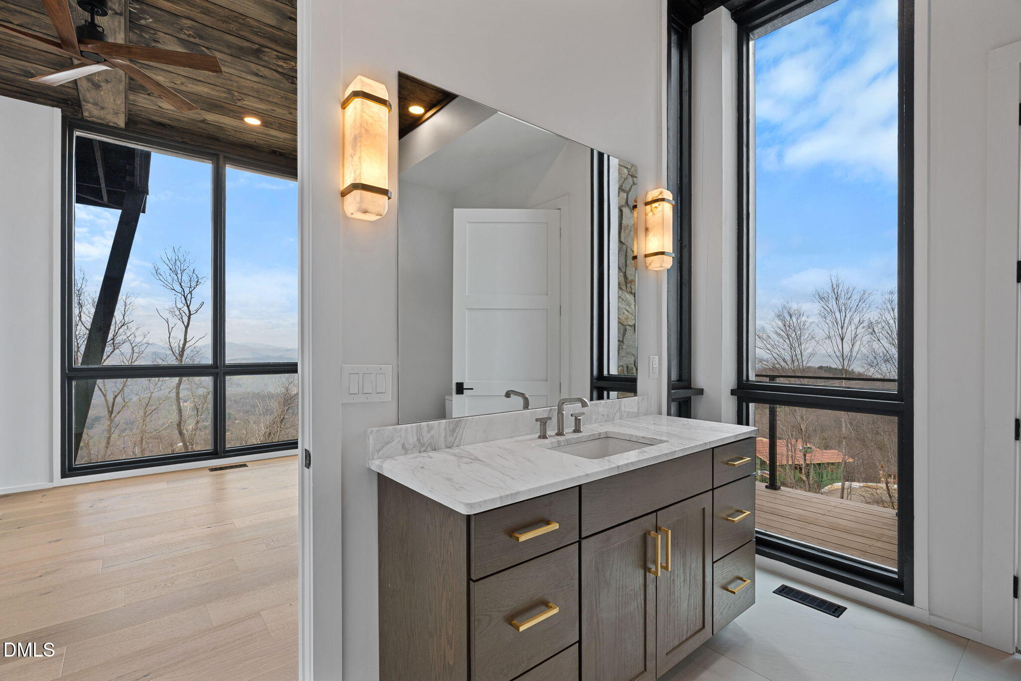 404 Silver Eagle Trail