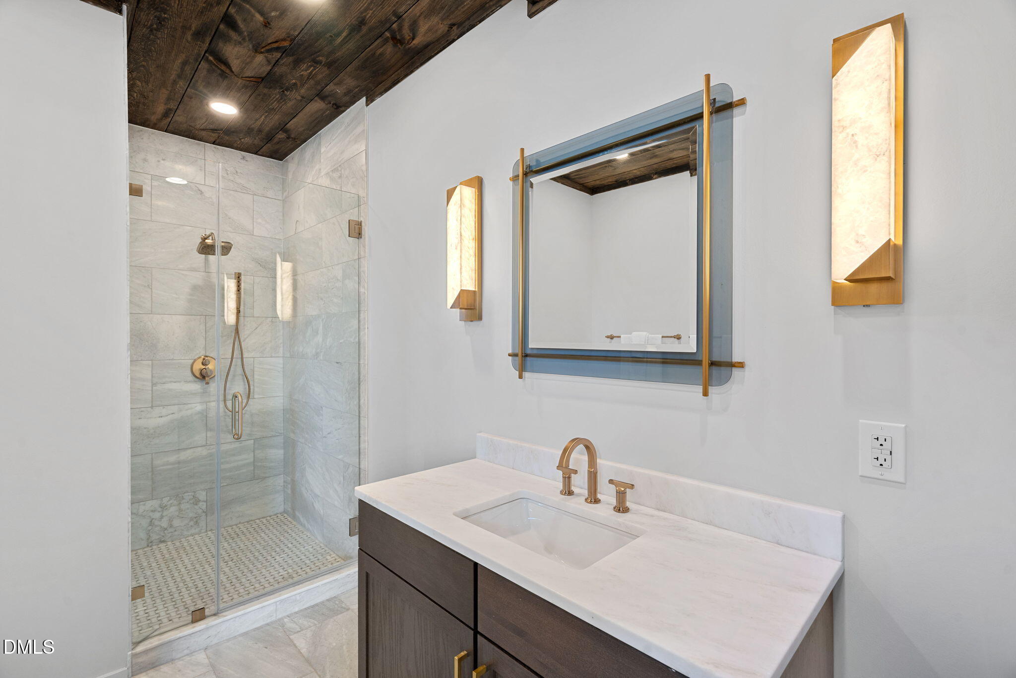 404 Silver Eagle Trail