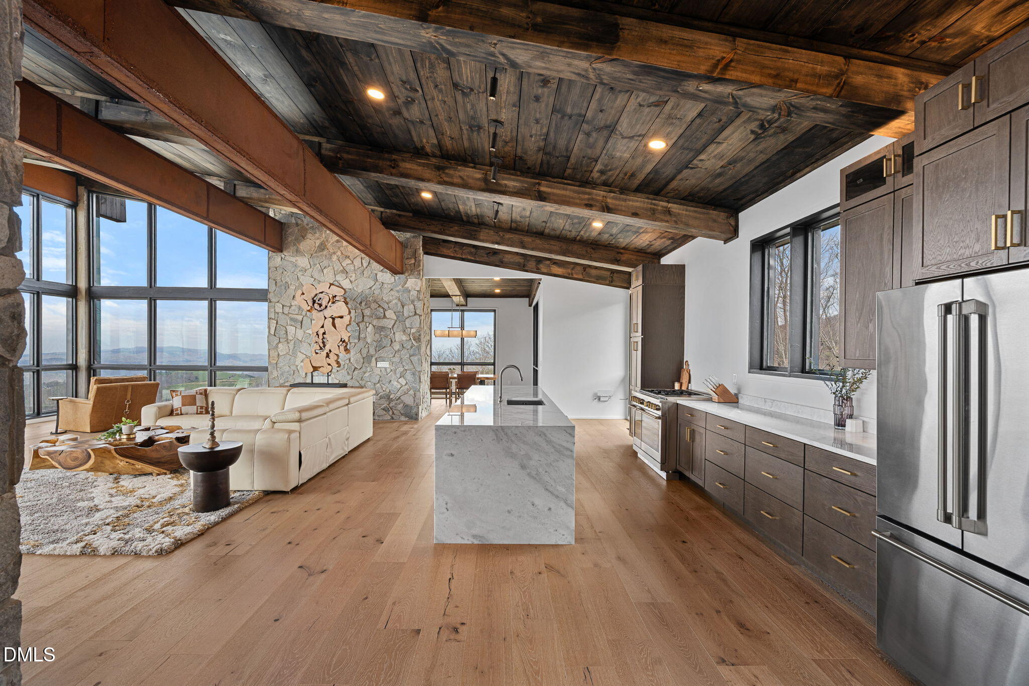 404 Silver Eagle Trail