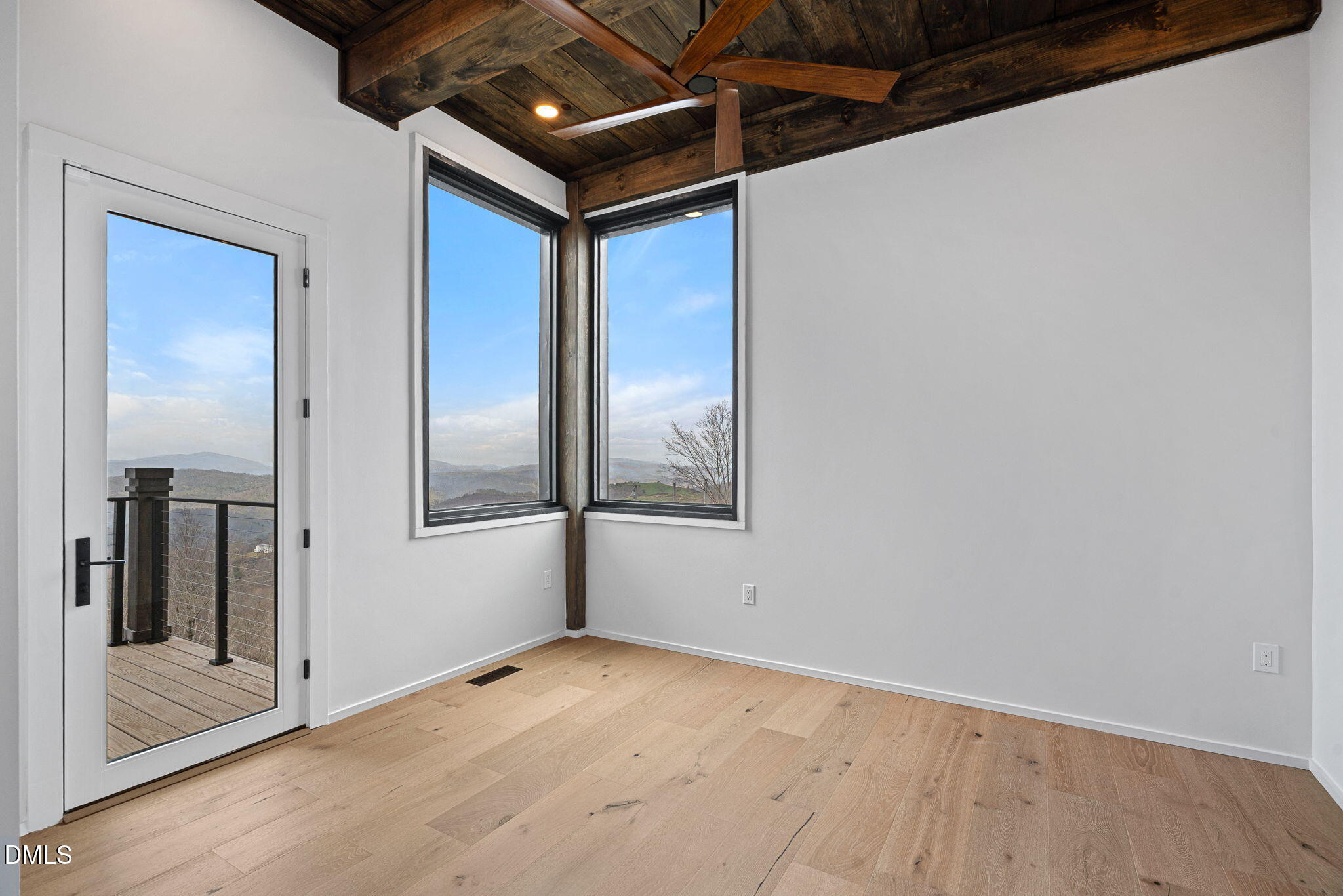 404 Silver Eagle Trail