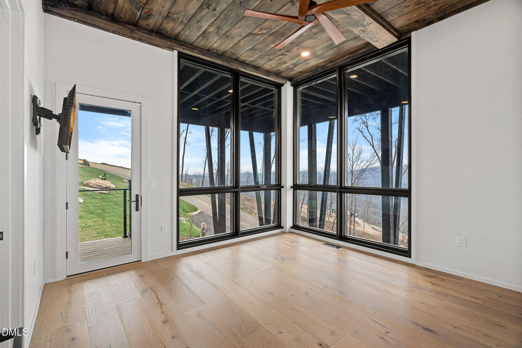 404 Silver Eagle Trail