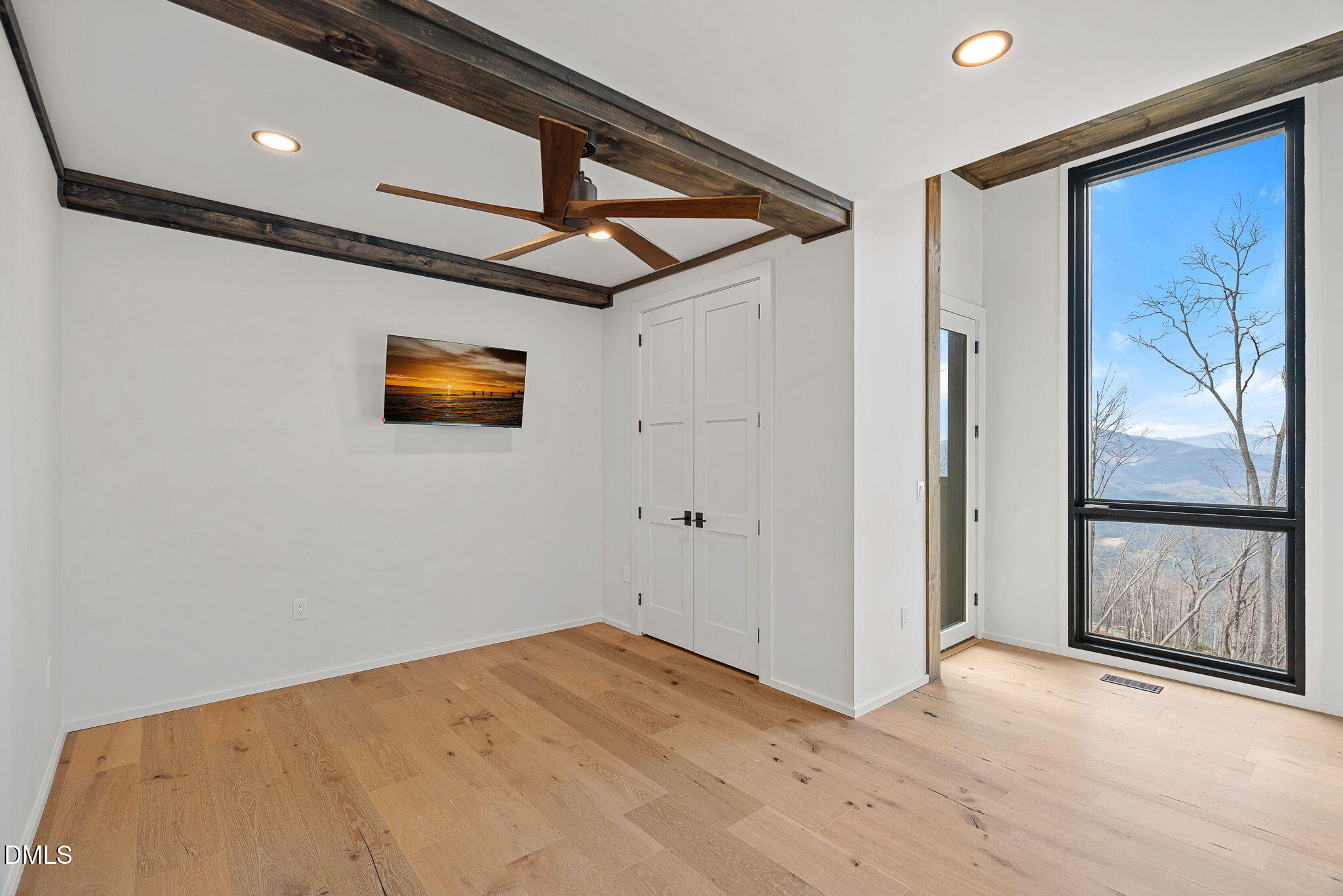 404 Silver Eagle Trail