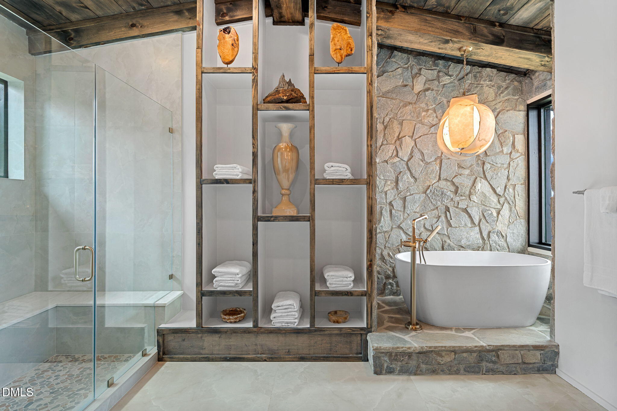 404 Silver Eagle Trail