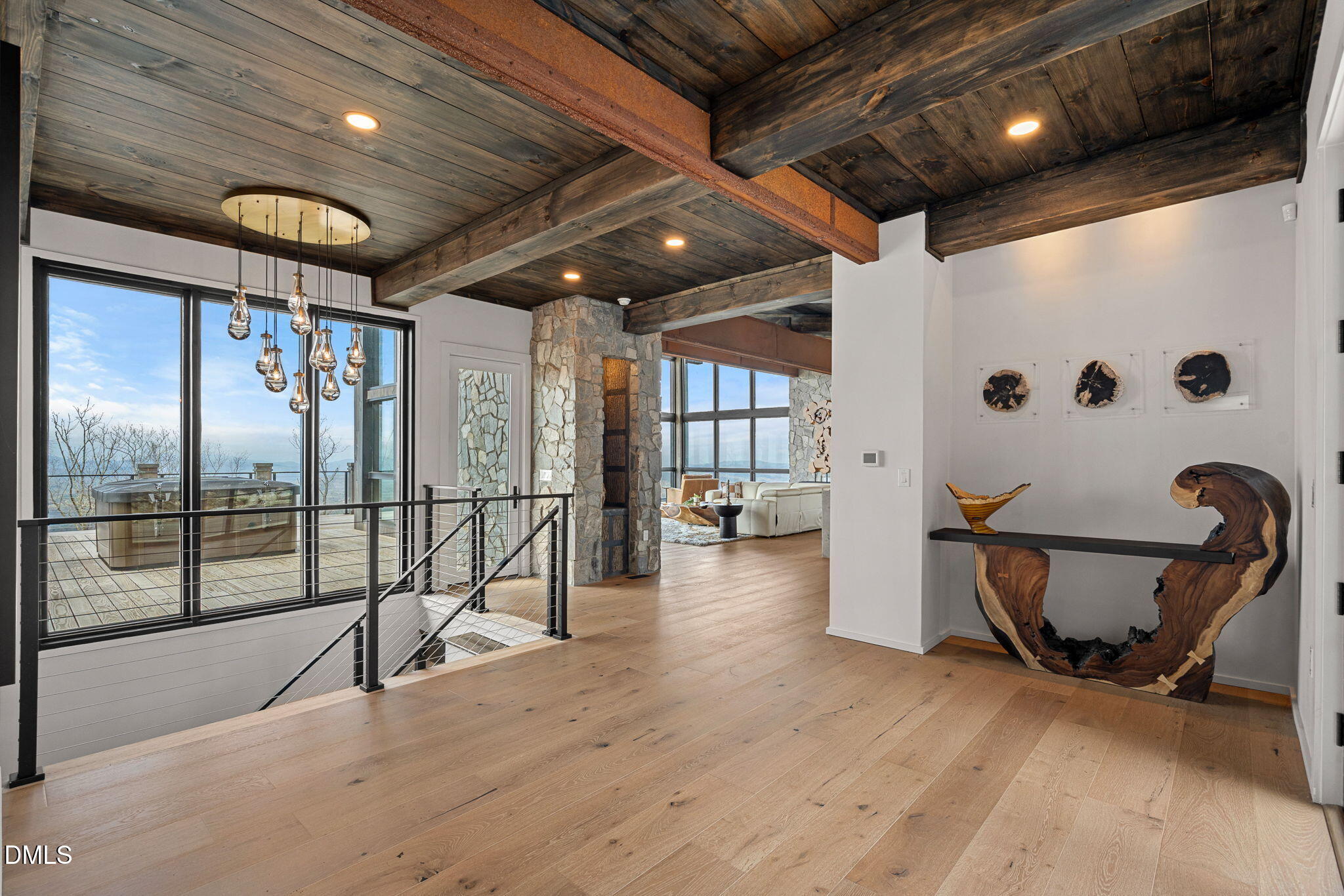 404 Silver Eagle Trail