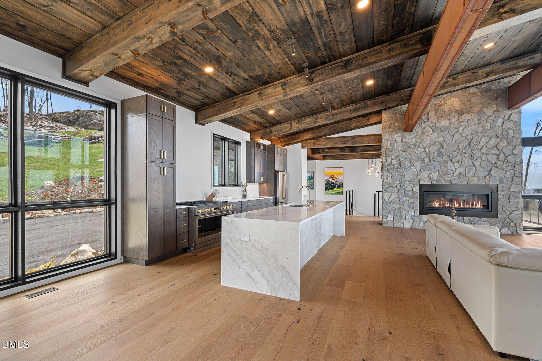 404 Silver Eagle Trail