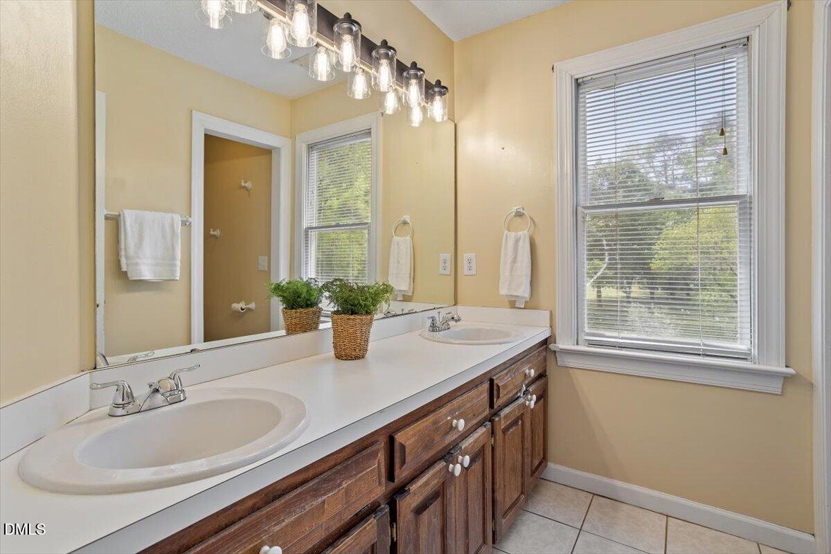 2700 Mary Marvin Trail