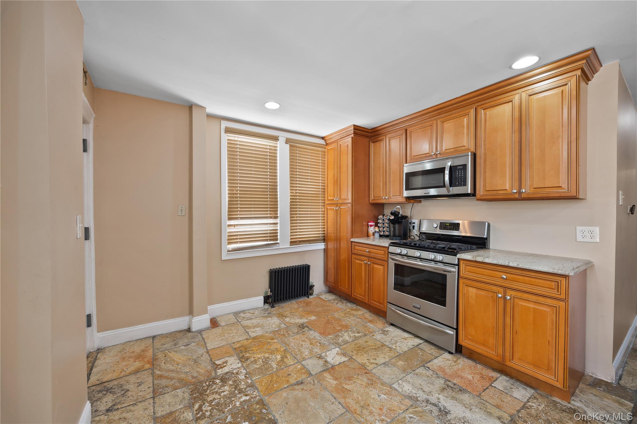 2328 Williamsbridge Road