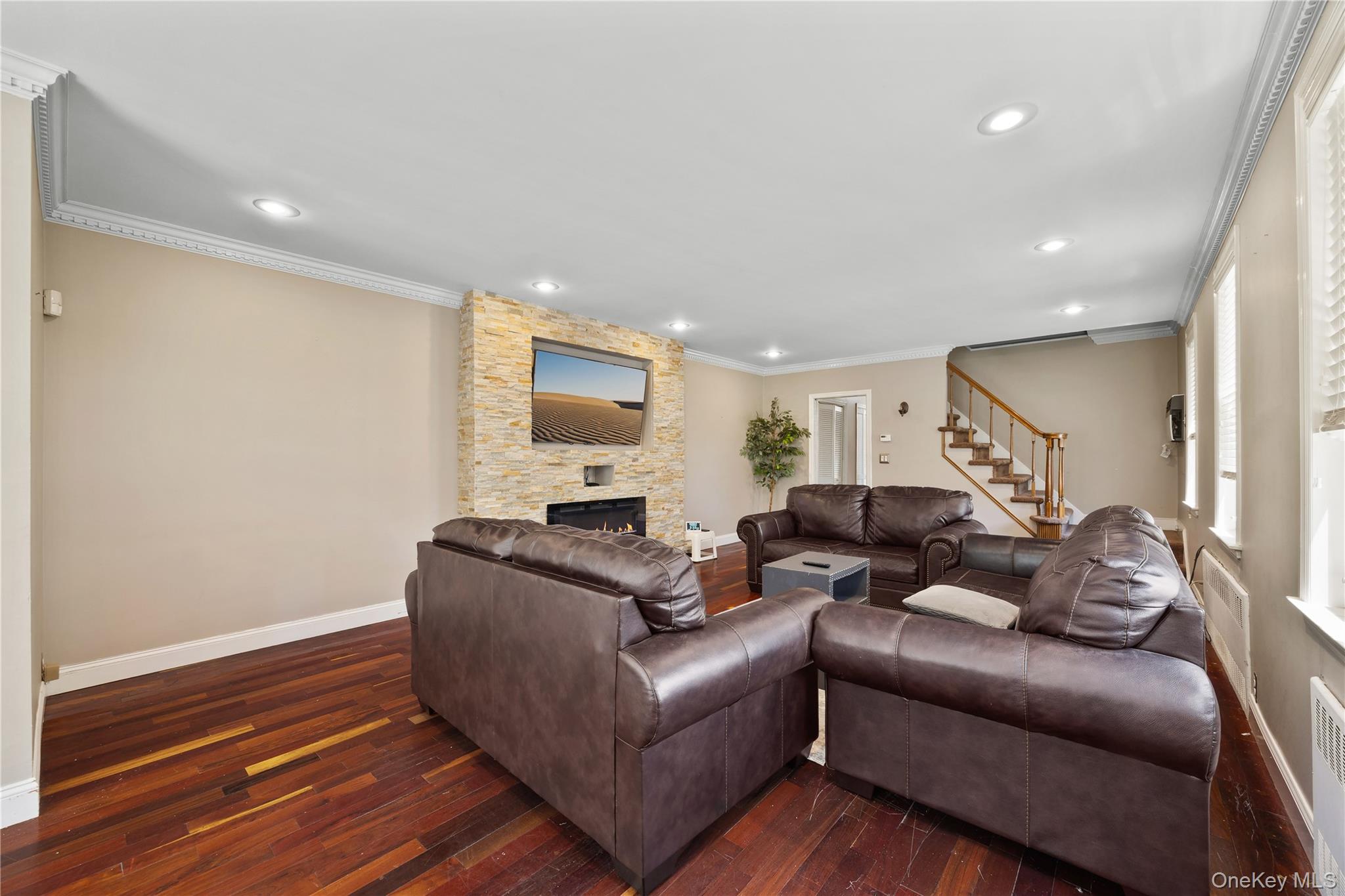 2328 Williamsbridge Road