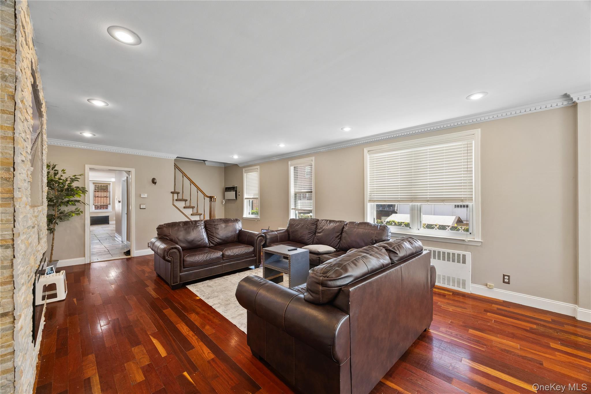 2328 Williamsbridge Road