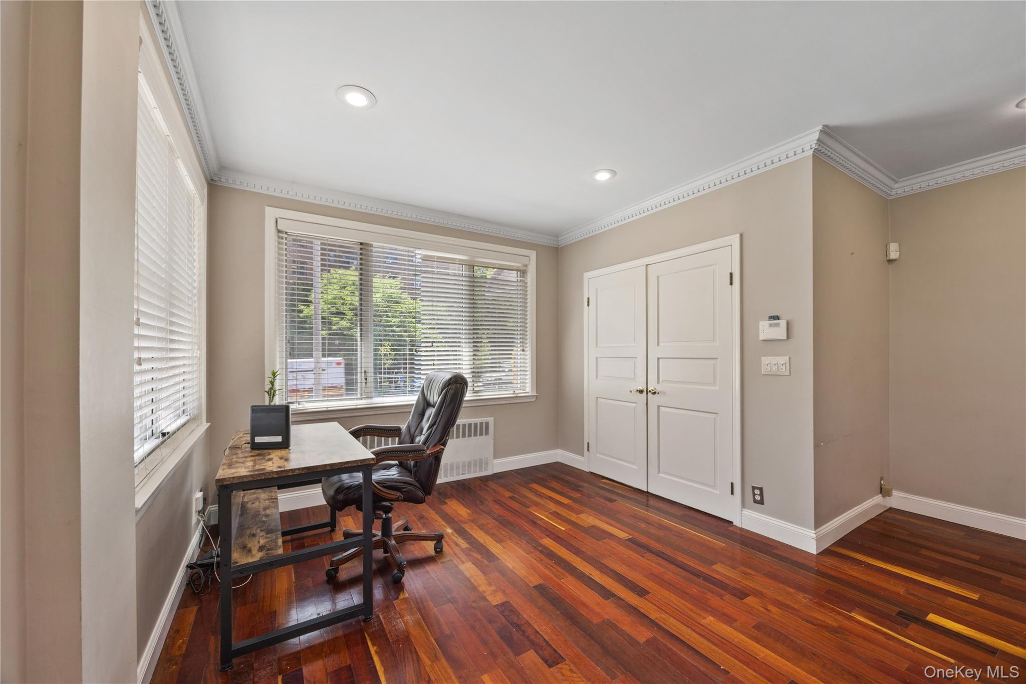 2328 Williamsbridge Road