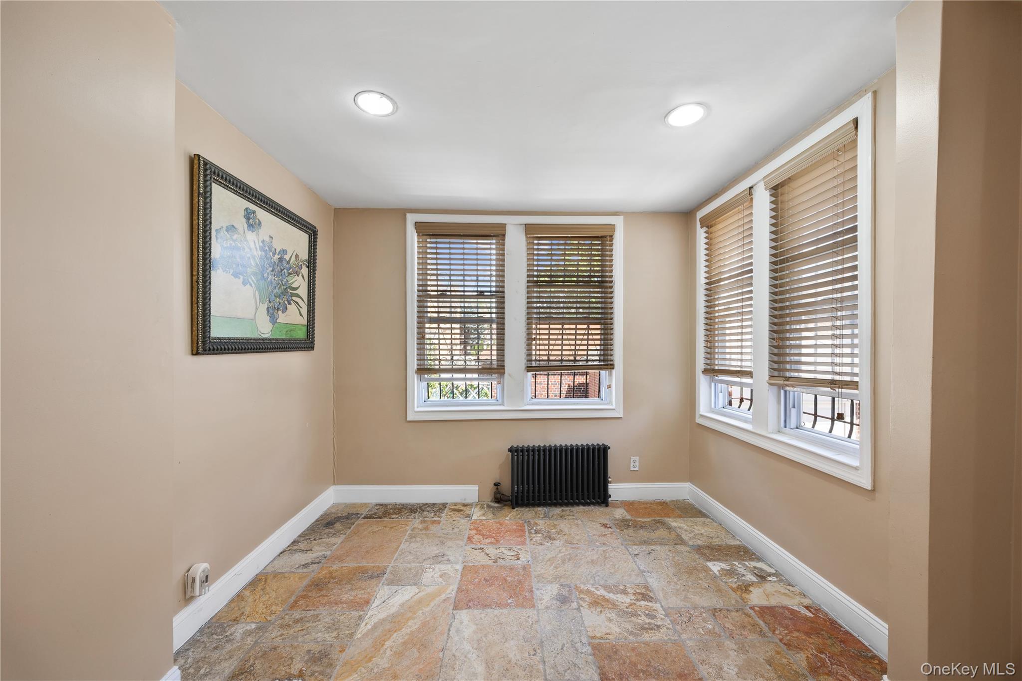 2328 Williamsbridge Road