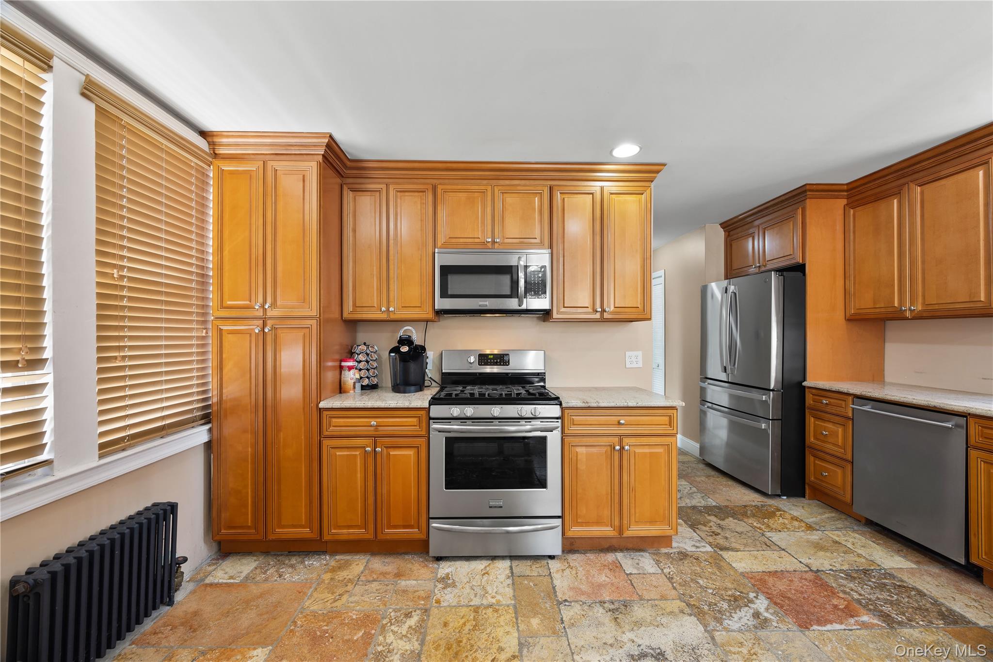 2328 Williamsbridge Road