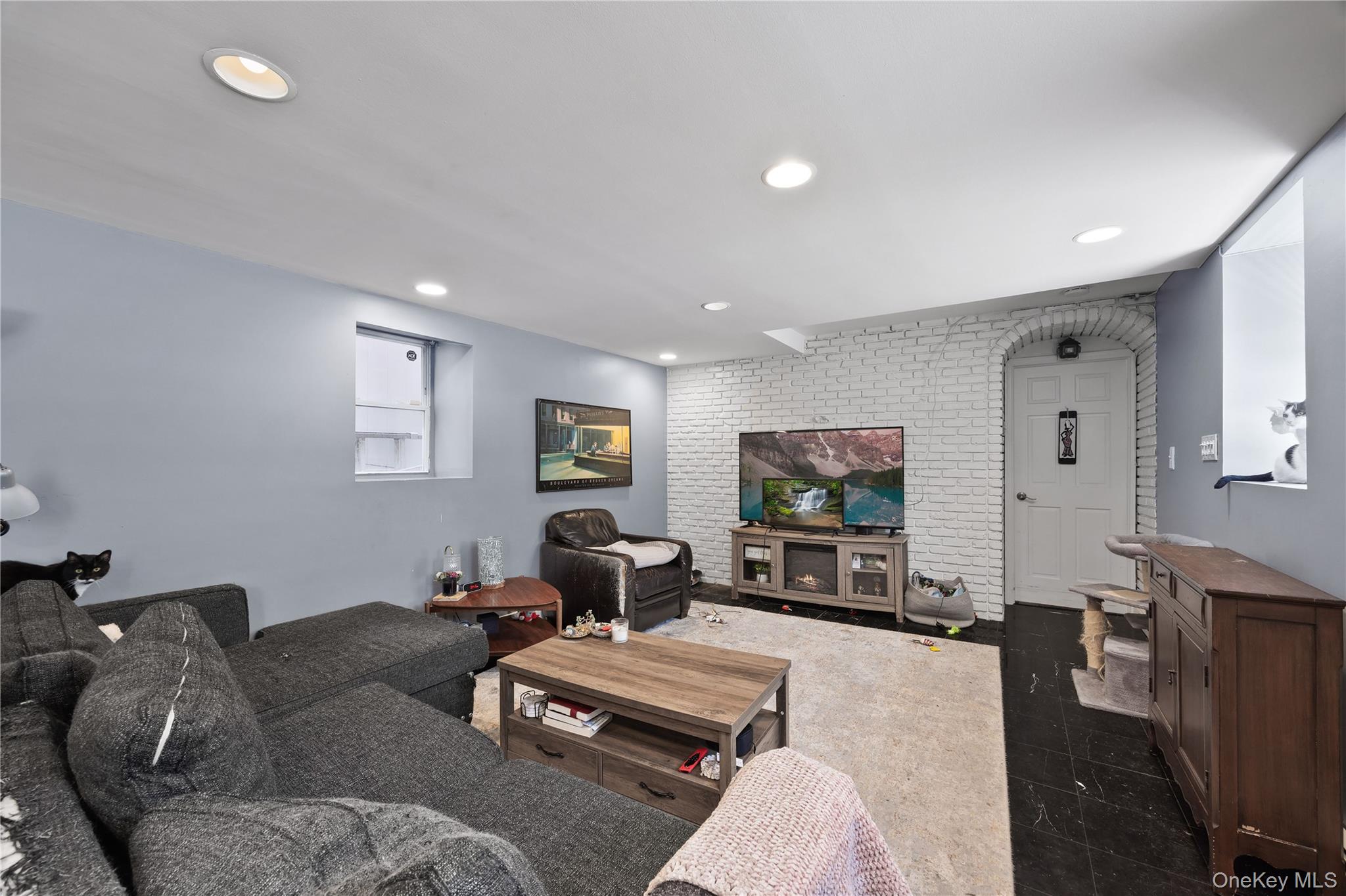 2328 Williamsbridge Road