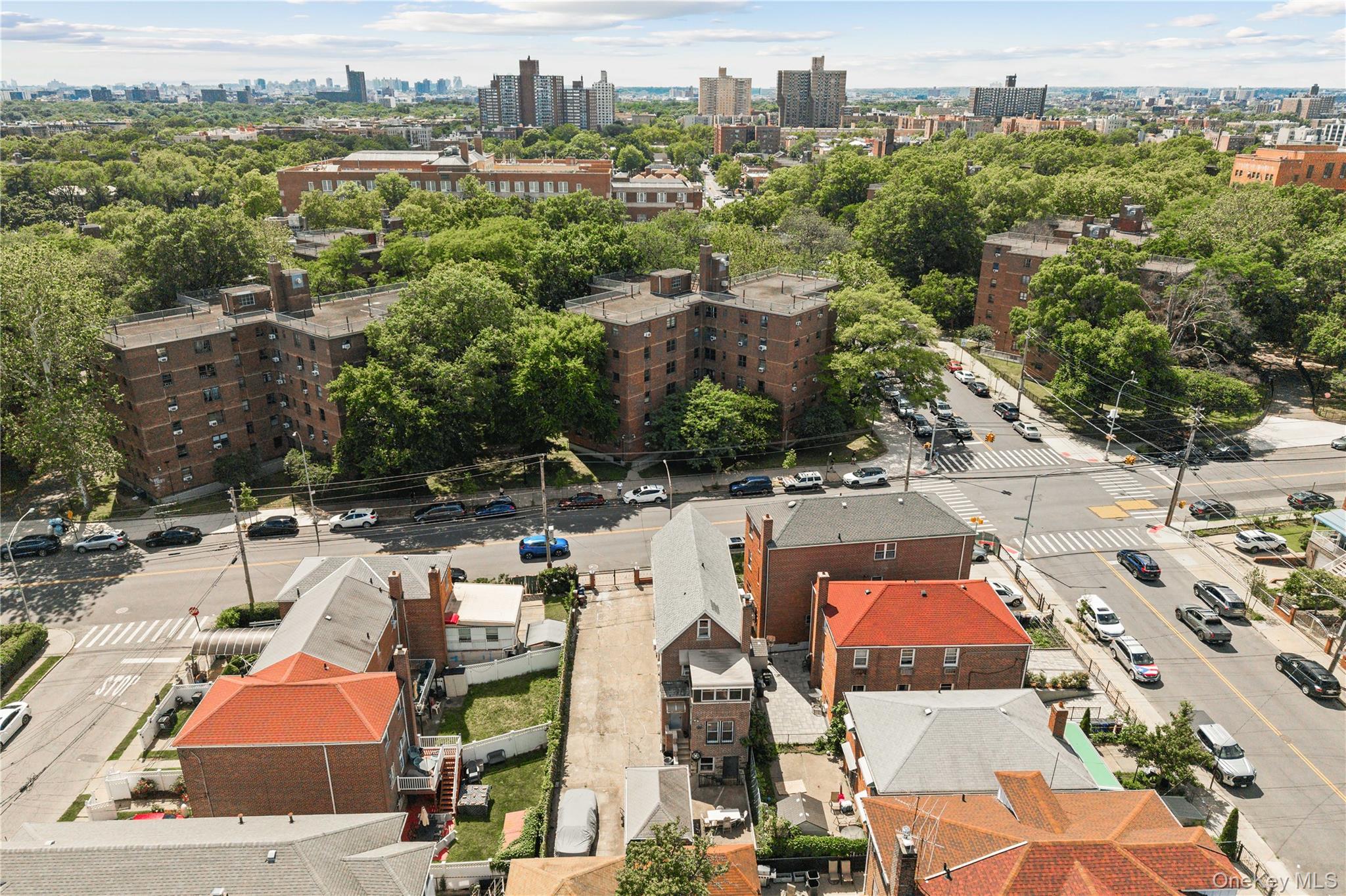 2328 Williamsbridge Road